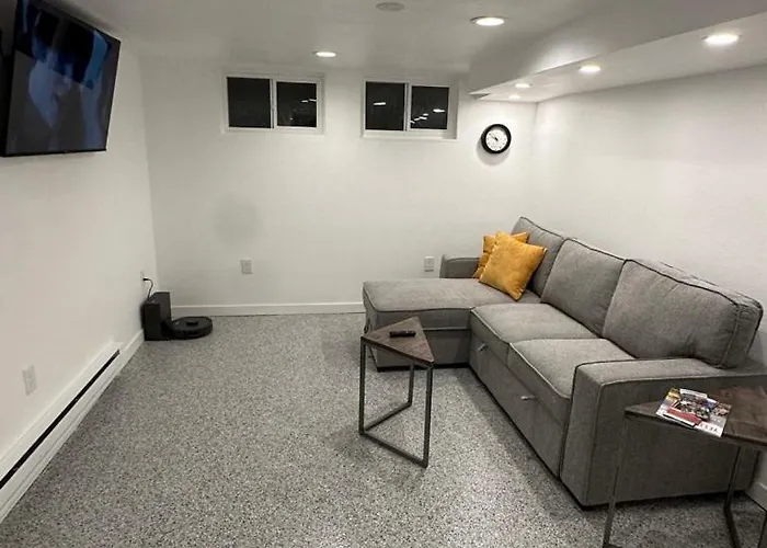 Basement Bliss: Cozy Getaway *